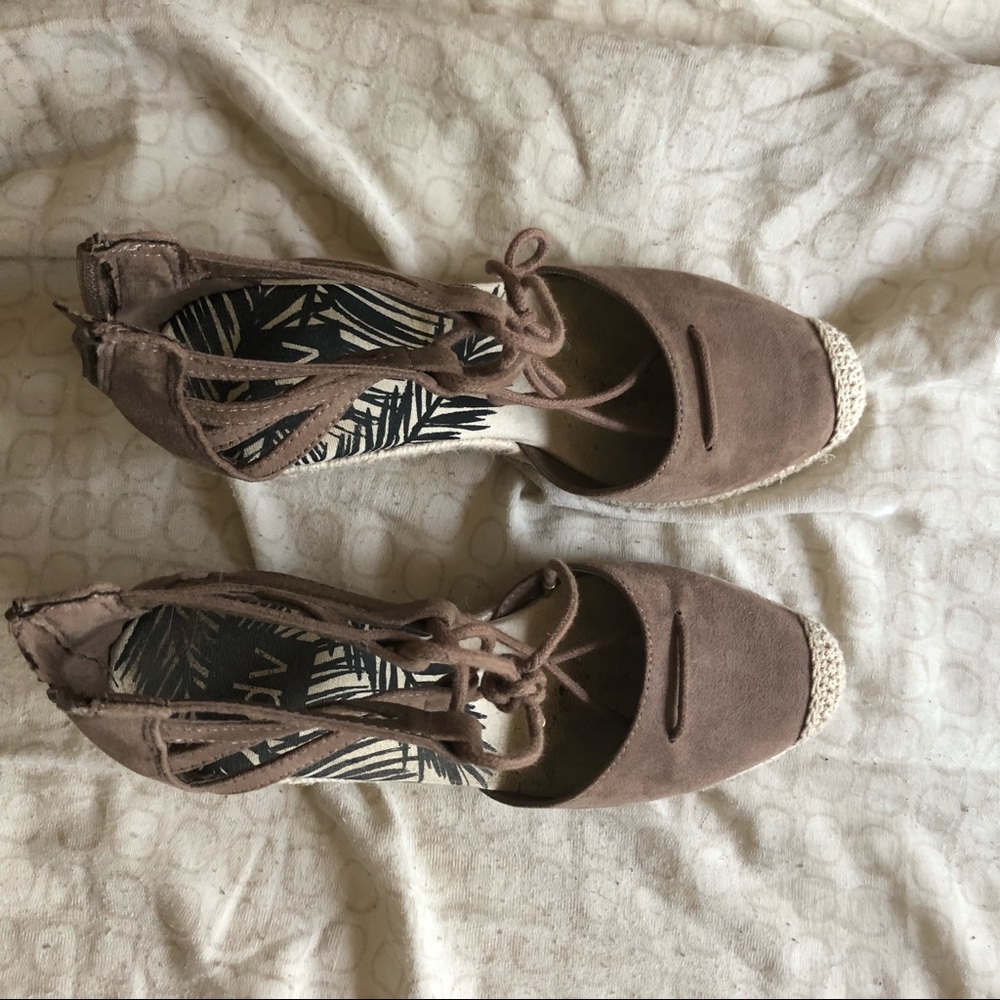 Wedges - Picture 2 of 3